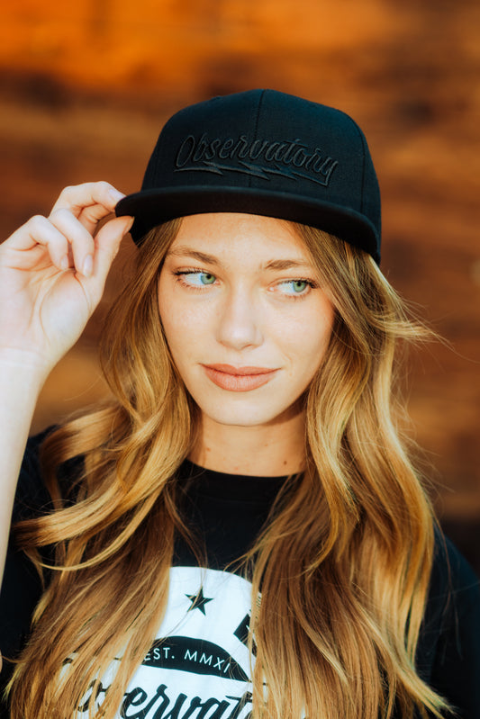 OBS STRIKER LOGO FLAT BRIM HAT